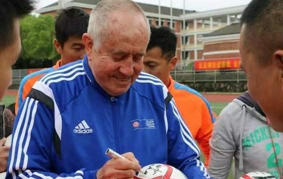中国足球不能忘记的一位德国老人，15年之后你还好吗！(4)
