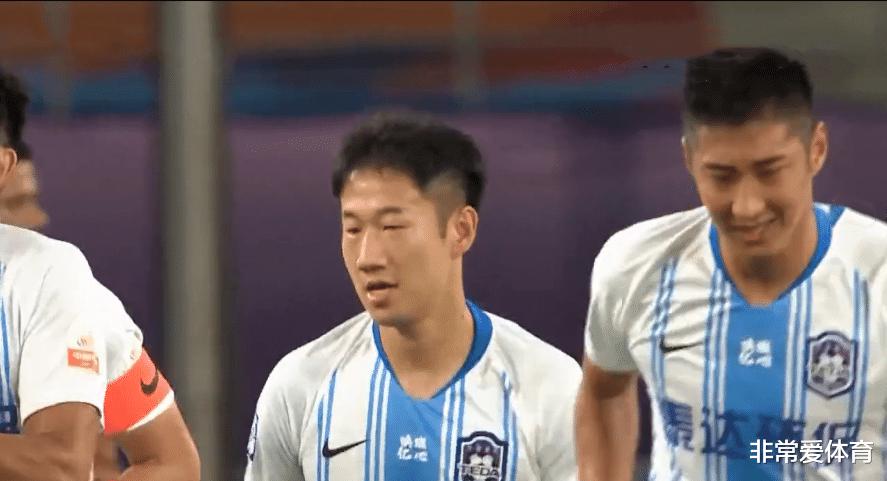 上港王燊超成中超第一后卫   所进球助攻场次全胜   只差顶级0.1(4)