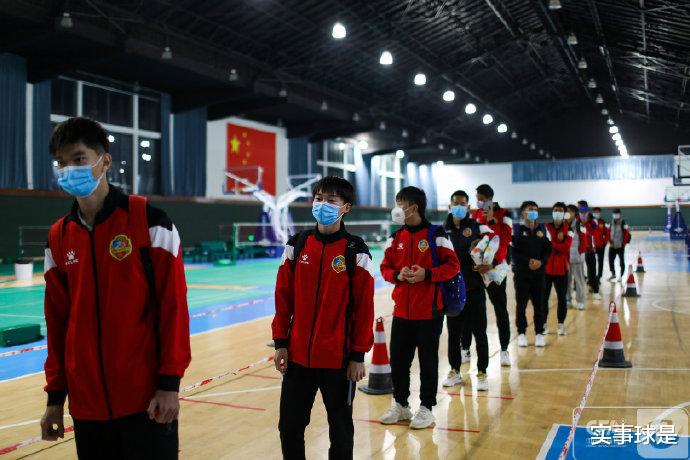 刘殿秋成耀东领衔，U19国足抵达海埂备战中乙，首轮对阵湘军(9)