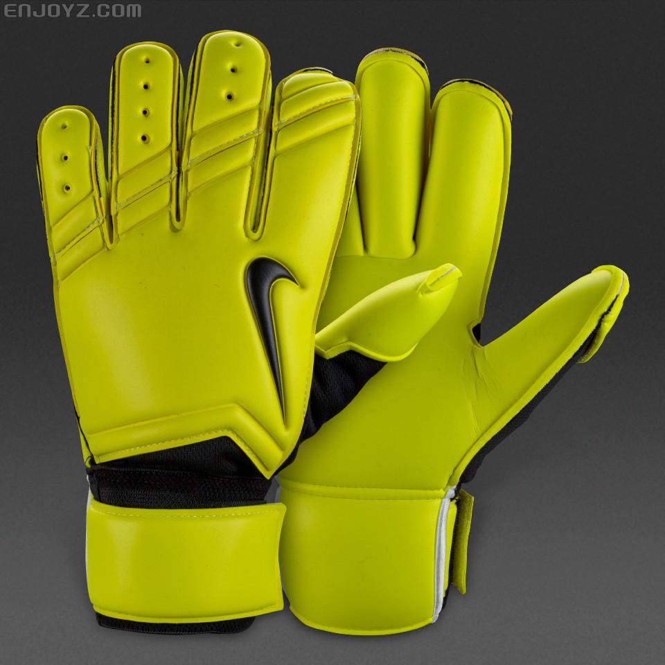 欧冠赛场运动员戴的手套 欧冠版耐克门将手套开卖(1)