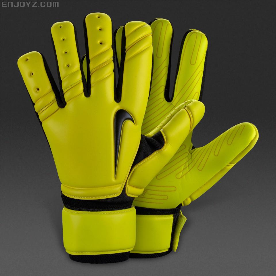 欧冠赛场运动员戴的手套 欧冠版耐克门将手套开卖(3)
