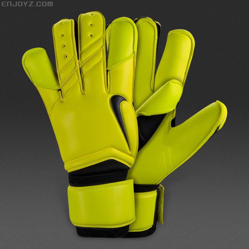 欧冠赛场运动员戴的手套 欧冠版耐克门将手套开卖(4)