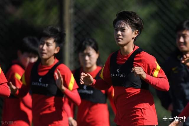 中国女排拿了10个世界冠军！为什么女足和女篮就不行？(4)