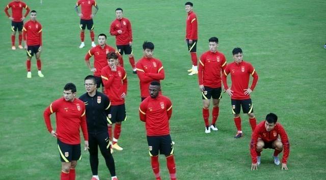希丁克：中国足球喜欢讲辈分、讲关系，能力强与否倒是次要的(2)