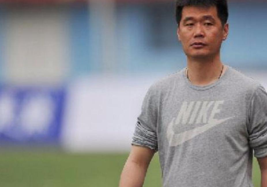 他担任中国国家队男足教练，会让中国足球冲出亚洲，走向世界吗？(1)