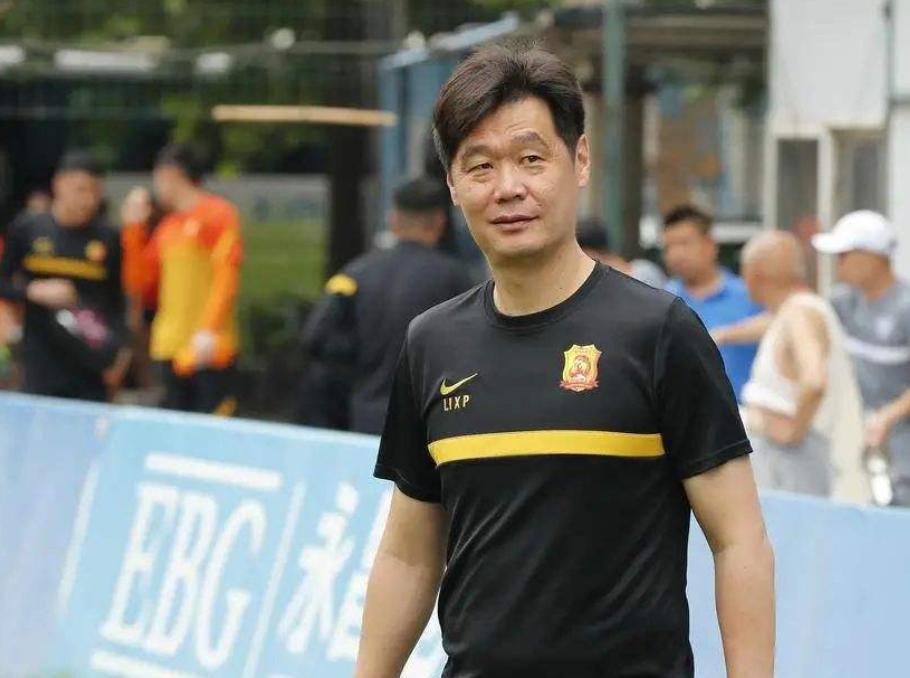 他担任中国国家队男足教练，会让中国足球冲出亚洲，走向世界吗？(3)