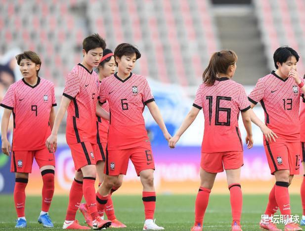 2-0！亚洲杯夺冠热门狂飙，反超日本女足登上榜首，最快今晚晋级8强(3)