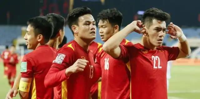 重磅！亚足联最新决定产生连锁反应：国足遭重创，越南泰国成赢家(5)