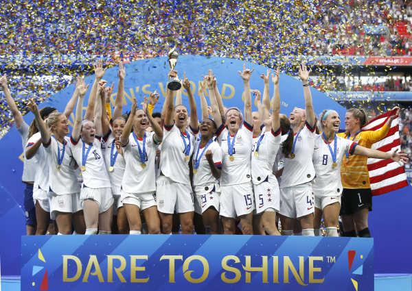 历史性一刻！美国足协宣布男女足同工同酬，等额分配世界杯奖金(1)