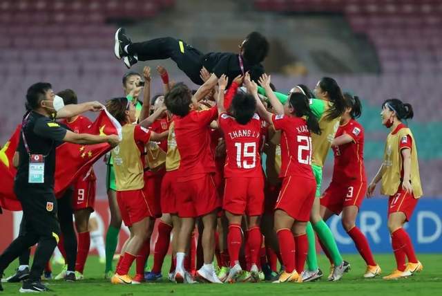 中国女足东亚杯将与两支强队切磋 外界应给予球员们更多包容与鼓励(8)