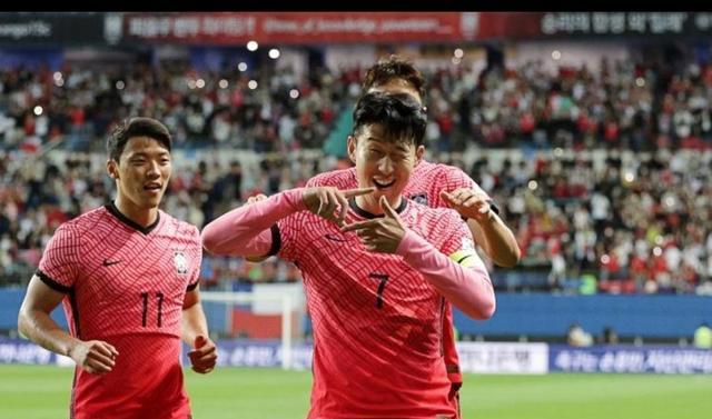 2-0，0-1！日韩与世界强队过招，孙兴慜爆发+日本惜败，远超国足(3)
