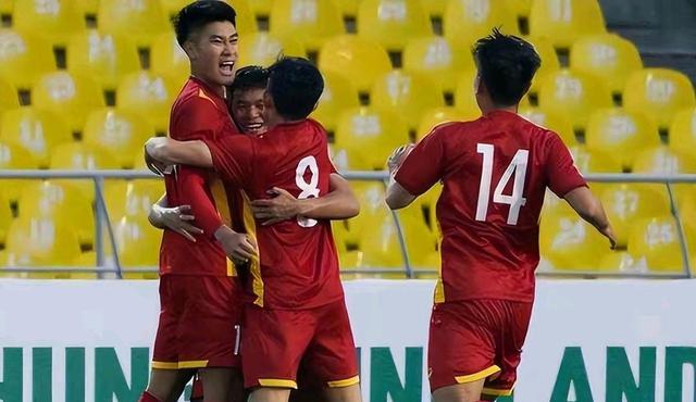 越南U23男足2-0战胜马来西亚 越南泰国在U23亚洲杯中均表现出色(2)