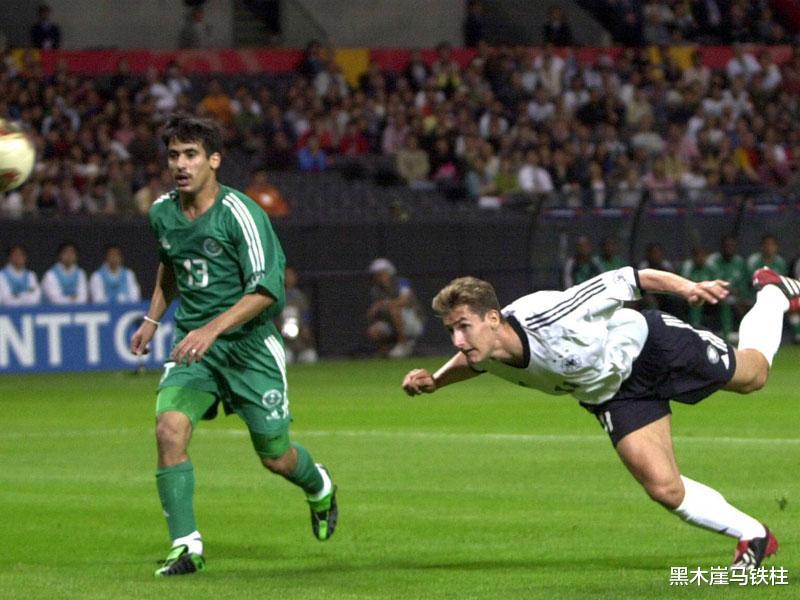 2002世界杯沙特耻辱0-8完败德国，国足侥幸避免排名垫底(5)