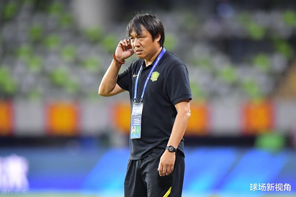 北京国安球员最新表态引爆争议，皇马巴萨很意外，球迷吐槽声一片(5)