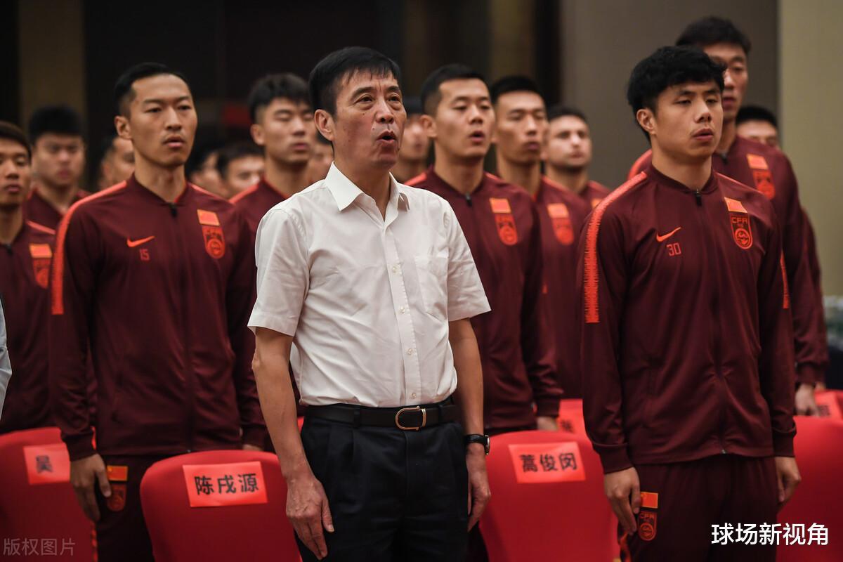中国足球收重大喜讯，足协陈戌源作出英明表态，球迷点赞声一片