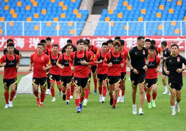 国足残阵出征东亚杯，避免垫底的最低目标能轻易实现吗(1)