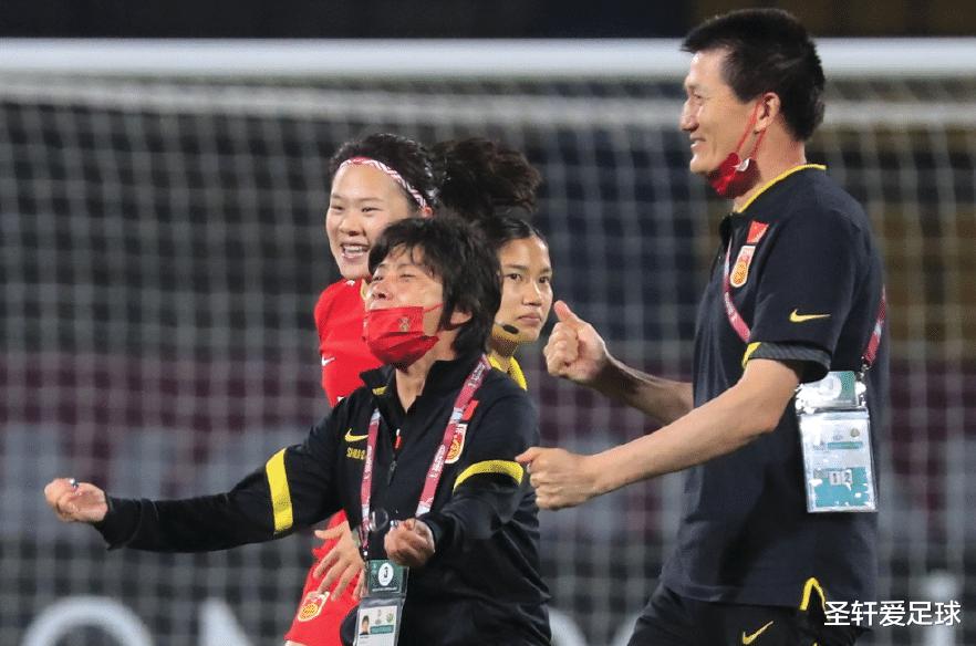 0-4！奥运亚军惨败，8分钟连丢2球遭对手戏耍，中国女足前景不利(3)