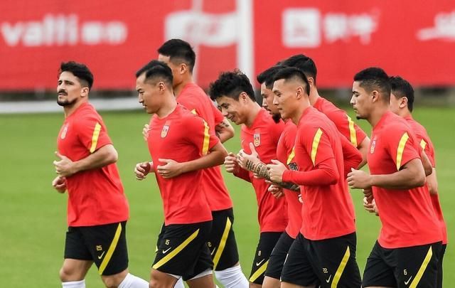 本届世界杯还没开打，下届就已经被唱衰，中国足球究竟怎么了？(3)