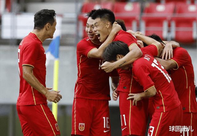 官宣！中国男足首次涨分！世界+亚洲新排名诞生，重返10强差2.6分