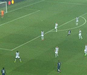 【欧冠】姆巴佩双响 内马尔助攻 巴黎2比0领先尤文