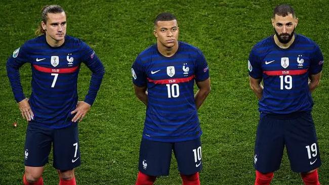 3大巨星落选法国队！中场核心得罪姆总，自己作死，恐无缘世界杯