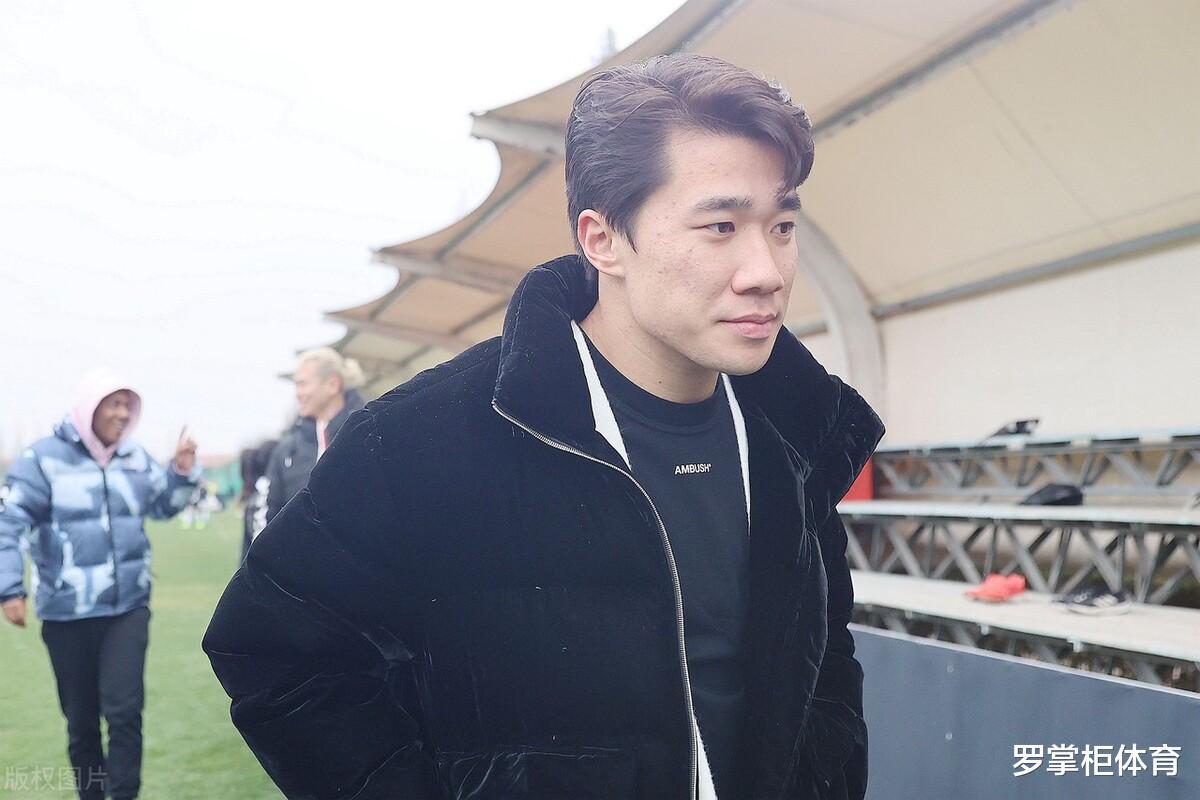 中国男足球员留洋日本J3，如今却销声匿迹，首秀竟是上街发传单！(4)