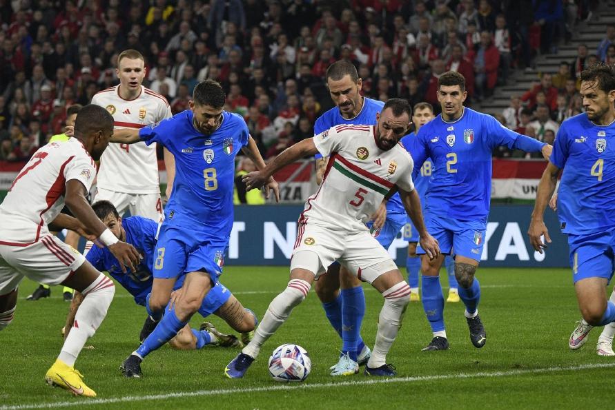 新蓝衣，新征程！多纳鲁马一夫当关，意大利完胜匈牙利再进半决赛(4)