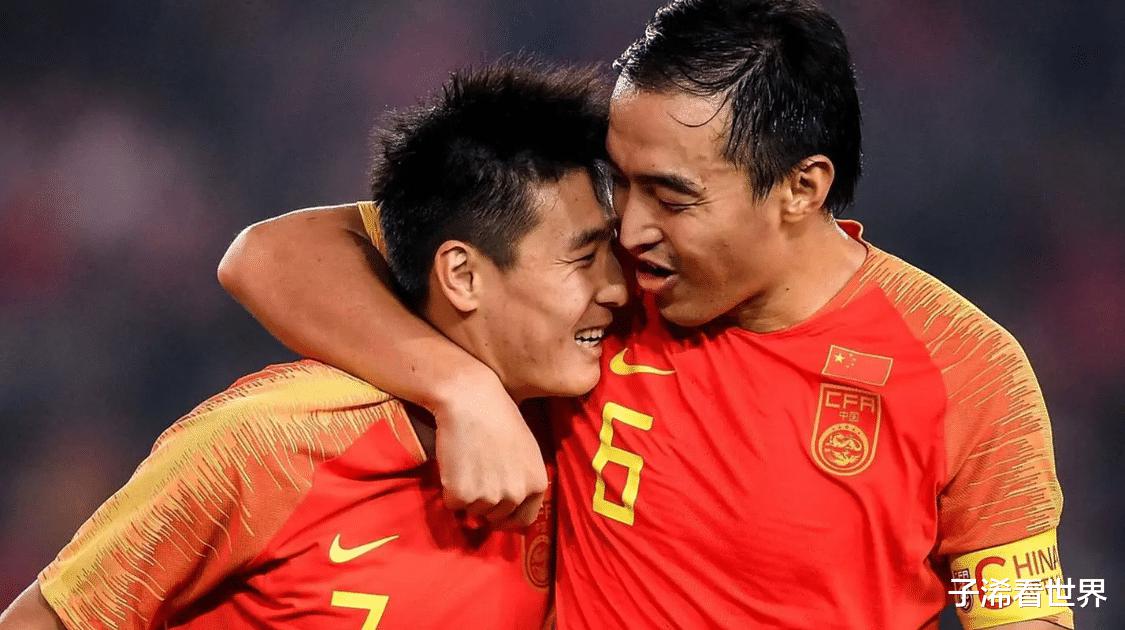 下午17点! 北京媒体曝出争议猛料: 中国足球遭打击，球迷吐槽声一片(4)