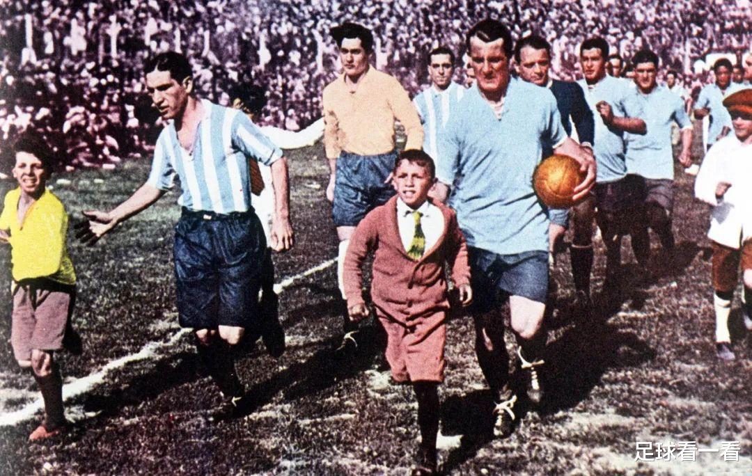 横扫阿根廷击溃巴西，他们是足坛初代“宇宙队”(8)