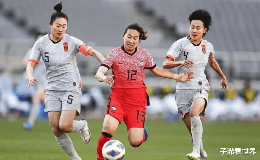 下午14点！上海媒体点评中国女足引爆争议，球迷吐槽：越来越难了(2)