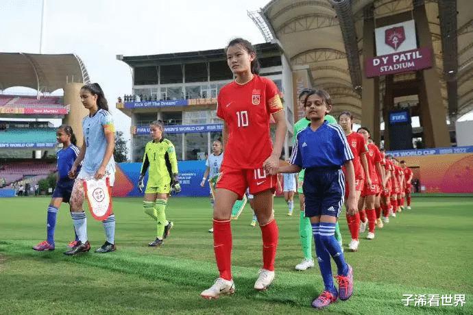 下午14点！上海媒体点评中国女足引爆争议，球迷吐槽：越来越难了(5)