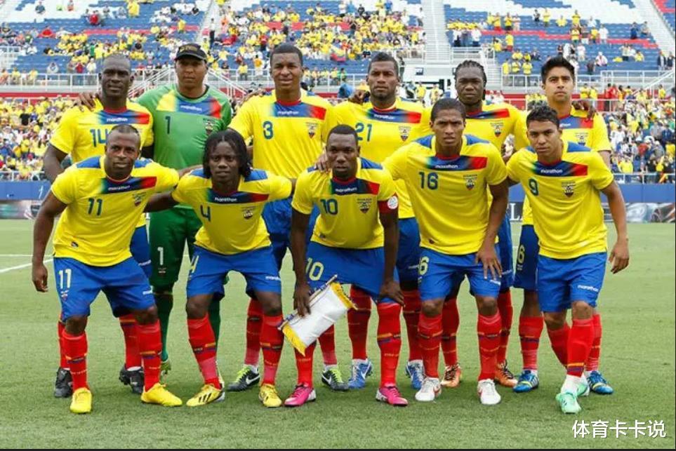 塞内加尔本应踢揭幕战，为了照顾东道主，国际足联让厄瓜多尔顶替(4)