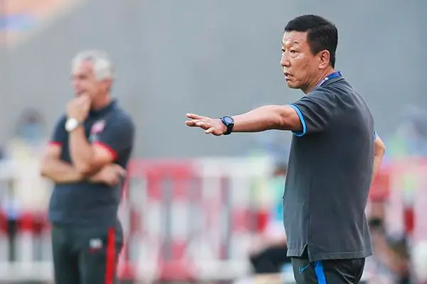 前中超教练韩国人崔康熙接受当地媒体采访，谈到了中国足球，句句实话(2)