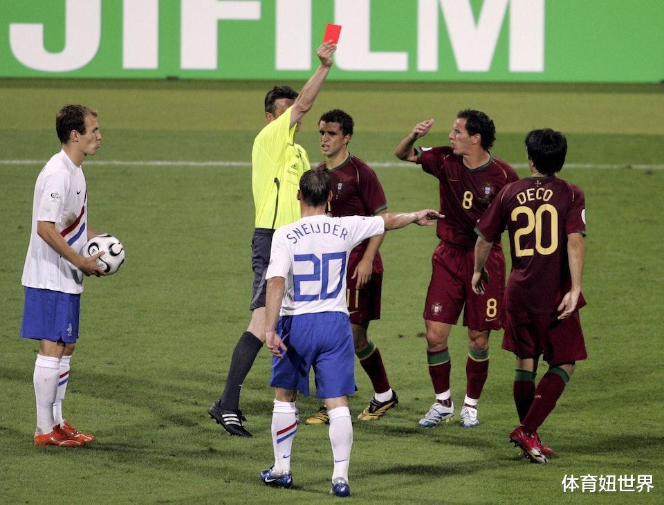 世界杯上的冲突：韩国被钉在耻辱柱，齐达内惊天一撞，真功夫足球！(4)