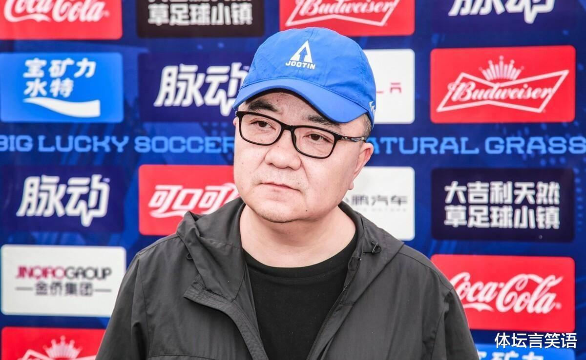 为何黄健翔、刘建宏和董路对于国足主帅李铁的评价差异那么大？(10)