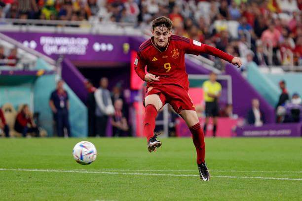 梁宏业：西班牙踢的不是艺术足球，而是足球的艺术(4)
