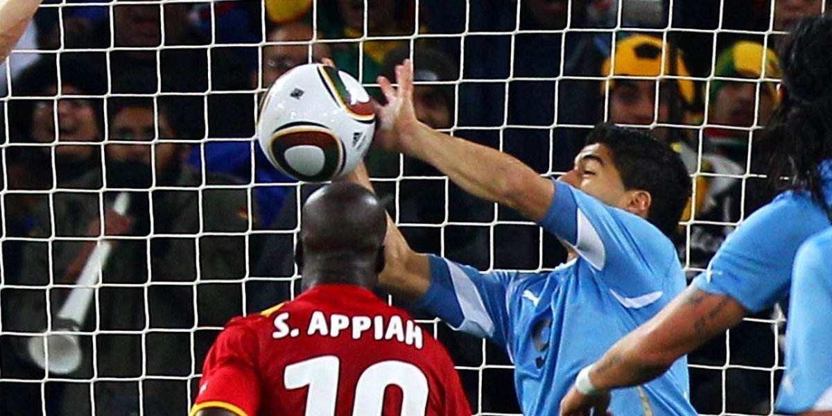 加纳球迷愤怒喊话苏亚雷斯：乌拉圭队要还债！还记得那个手球吗？(3)