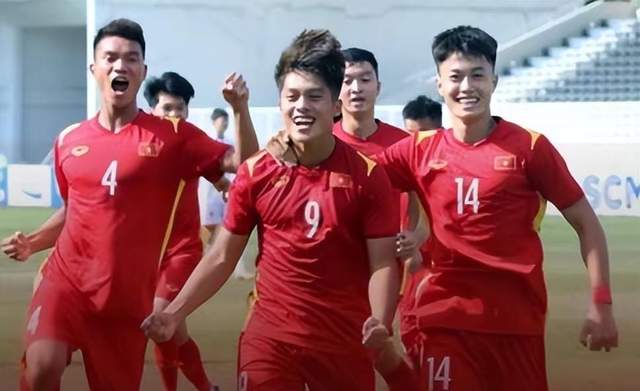 U20国足明年一月赴海外拉练 何小珂等球员或助球队亚洲杯夺冠(5)