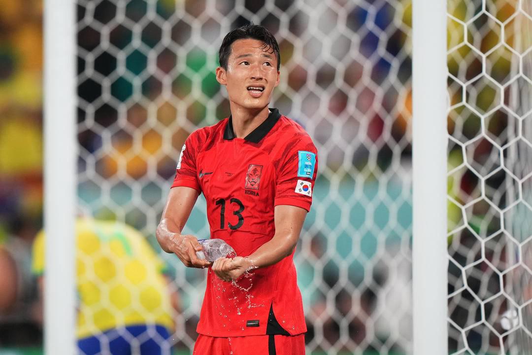 代表韩国参加世界杯的孙准浩,估计赶上泰山队最后三场中超