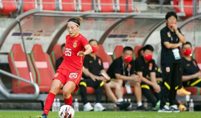 李梦雯、杨丽娜入选巴黎女足大名单 中国双姝或助球队取胜(6)