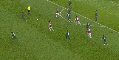 【英超】萨拉赫传射小将处子球 利物浦3比1客胜维拉(9)