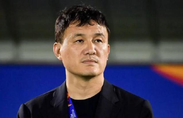 山东泰山要想夺冠离不开金牌教练郝伟，如今他怎么了？(3)