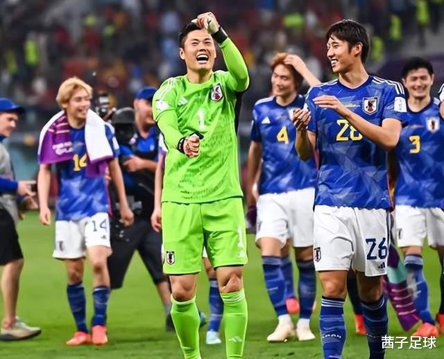 韩媒嘲讽中国归化：花10亿归化6名球员，现在进世界杯希望是0(2)