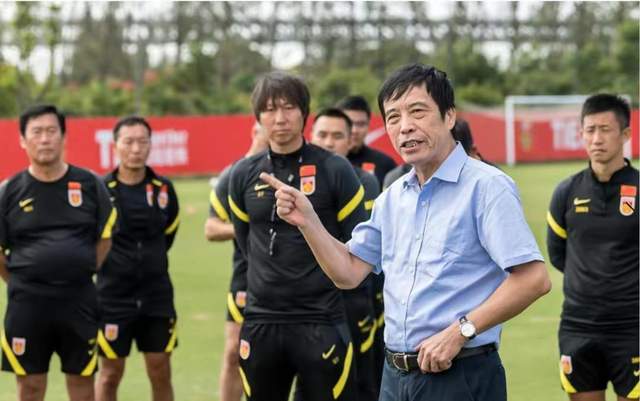 国足以第二档球队身份备战亚洲杯 主教练与球员选拔非常重要(8)