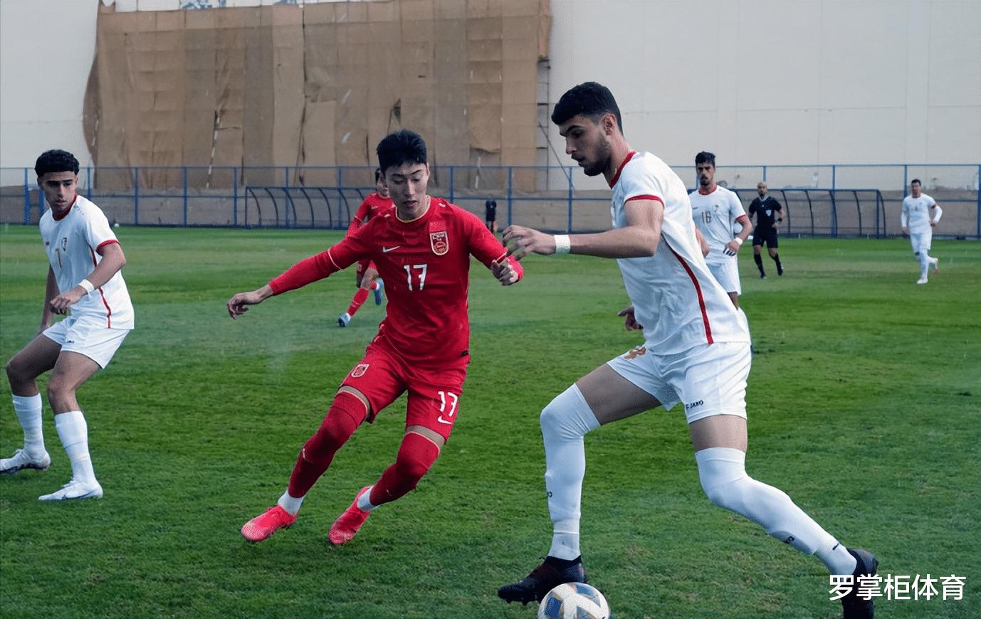 1-0！中国男足热身赛击败叙利亚给球迷新春献礼，未来值得期待！(3)