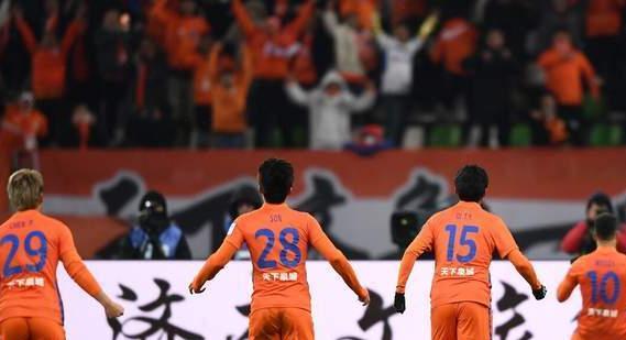 中国足球职业联赛新赛季的细则终于下发了，欠薪需2月28日前解决