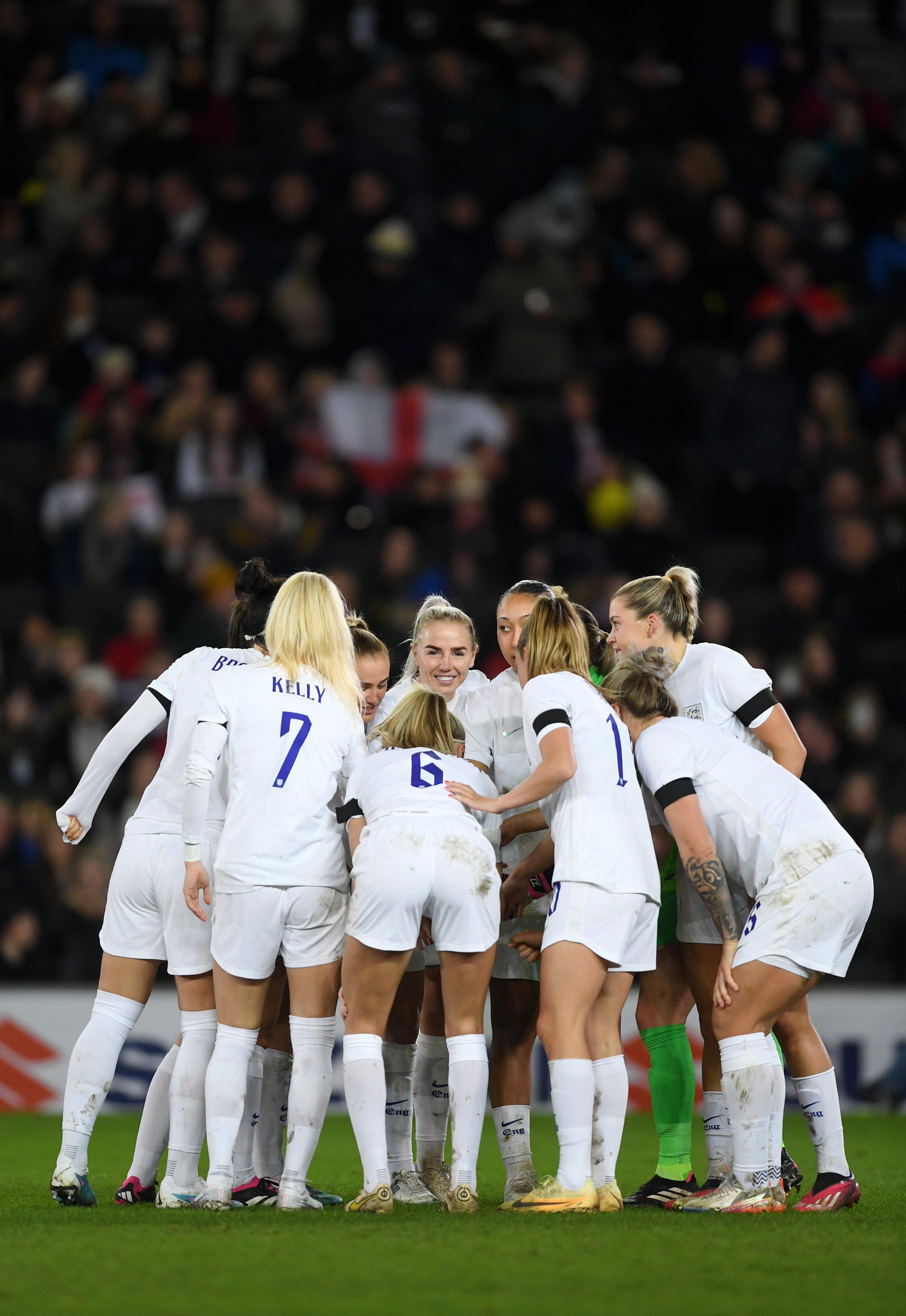 女足四国邀请赛，英格兰4：0韩国，取得开门红。斯坦威、凯莉、鲁索、詹姆斯分别破门(5)