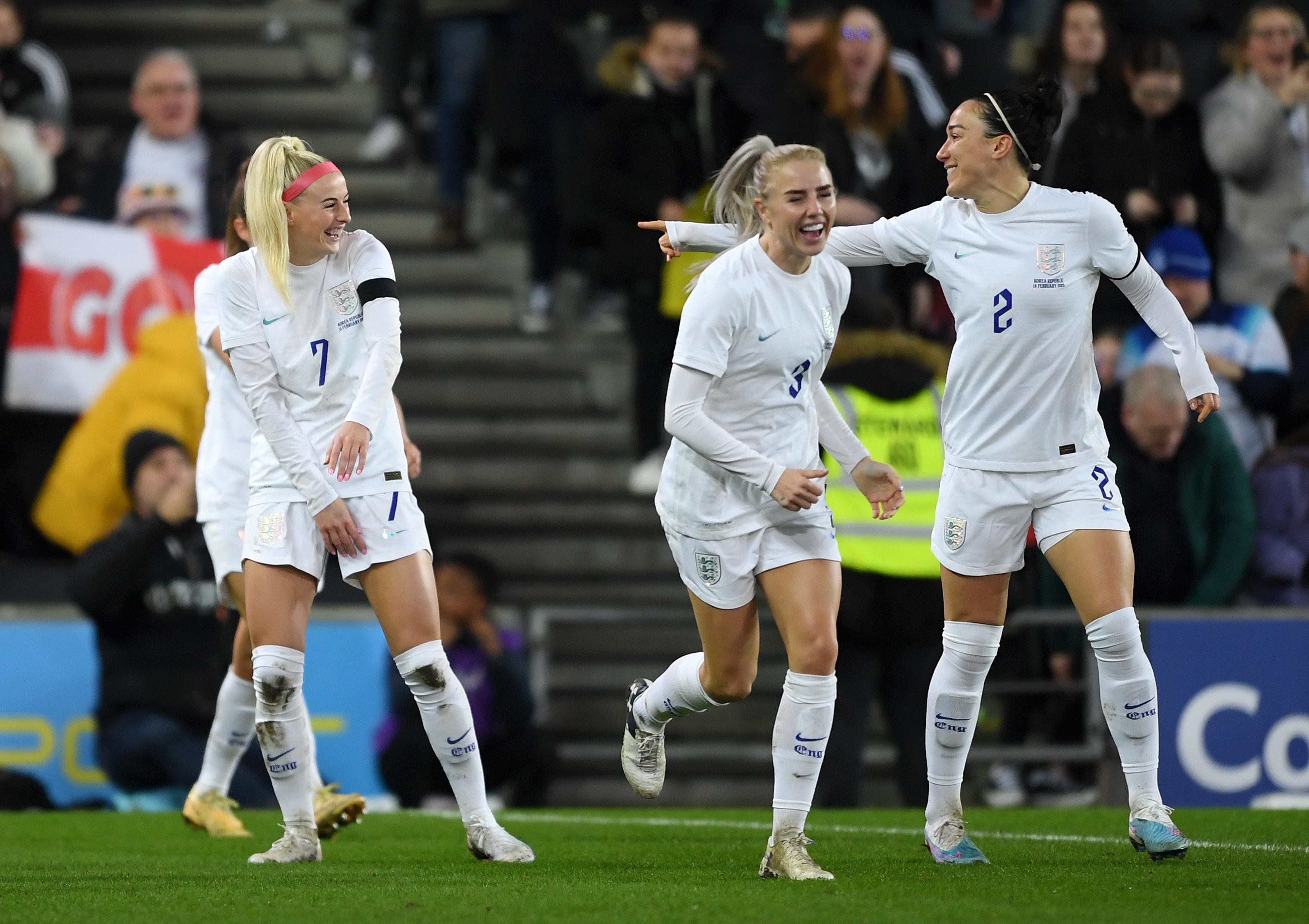女足四国邀请赛，英格兰4：0韩国，取得开门红。斯坦威、凯莉、鲁索、詹姆斯分别破门(6)