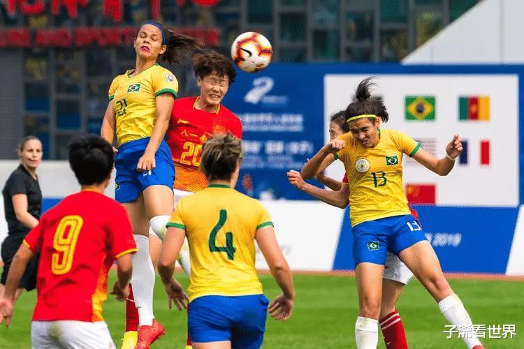 突发，世界杯恐迎来巨变：女足球员有望成为赢家，球迷吐槽声一片