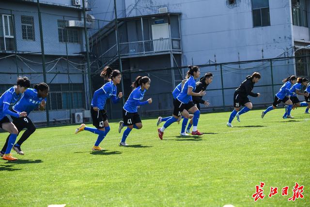 全国锦标赛决战江苏队，武汉女足争夺赛季第一冠